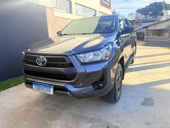 TOYOTA-HILUX-2025