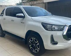 TOYOTA HILUX 2.8 D-4D TURBO DIESEL CD SRV 4X4 AUTOMÁTICO TOYOTA HILUX 2.8 D-4D TURBO DIESEL CD SRV 4X4 AUTOMÁTICO