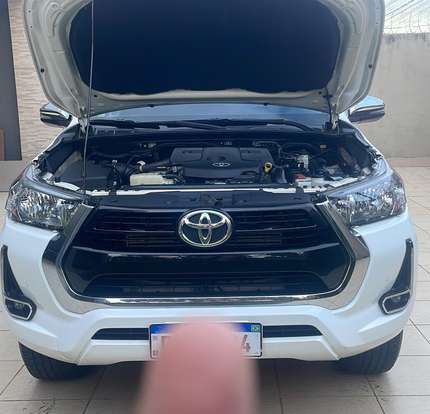 TOYOTA-HILUX-2021