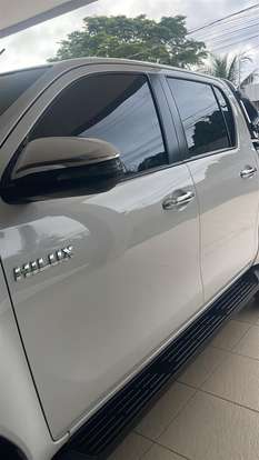 TOYOTA-HILUX-2021