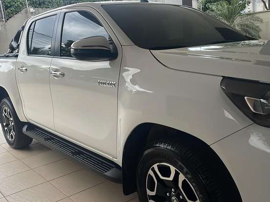 TOYOTA-HILUX-2.8 D-4D TURBO DIESEL CD SRV 4X4 AUTOMÁTICO TOYOTA-HILUX-2021