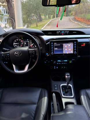 TOYOTA-HILUX-2022