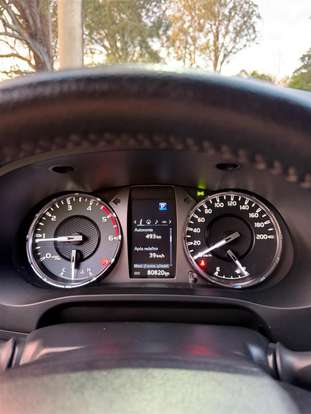 TOYOTA-HILUX-2022