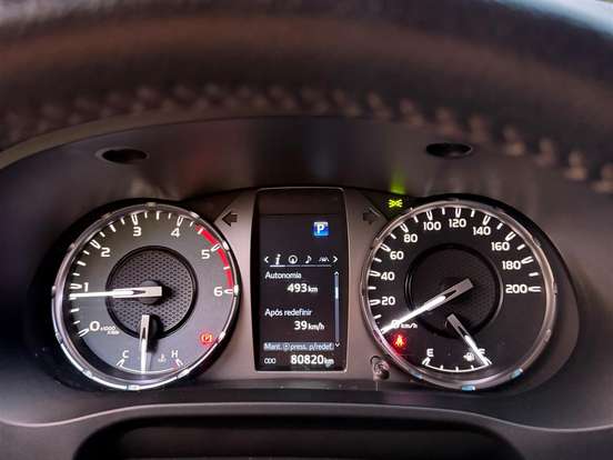 TOYOTA-HILUX-2.8 D-4D TURBO DIESEL CD SRX 4X4 AUTOMÁTICO TOYOTA-HILUX-2022
