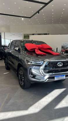 TOYOTA-HILUX-2025