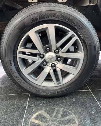 TOYOTA-HILUX-2017