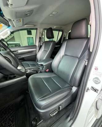 TOYOTA-HILUX-2017
