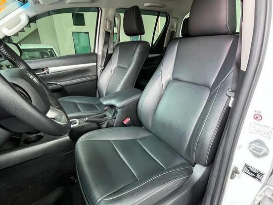 TOYOTA-HILUX-2.8 SRX 4X4 CD 16V DIESEL 4P AUTOMÁTICO TOYOTA-HILUX-2017