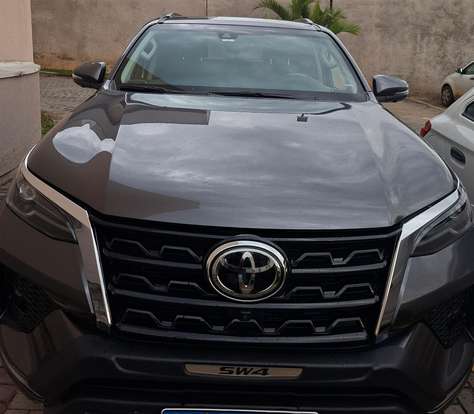 TOYOTA-HILUX SW4-2022