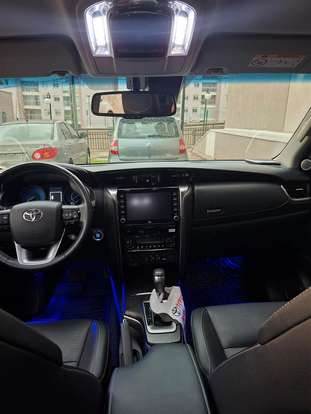 TOYOTA-HILUX SW4-2022