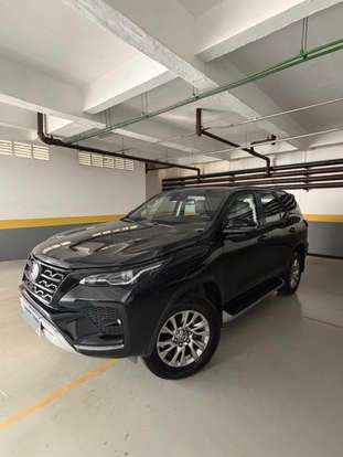 TOYOTA-HILUX SW4-2.8 D-4D TURBO DIESEL SRX 7L 4X4 AUTOMÁTICO TOYOTA-HILUX SW4-2022