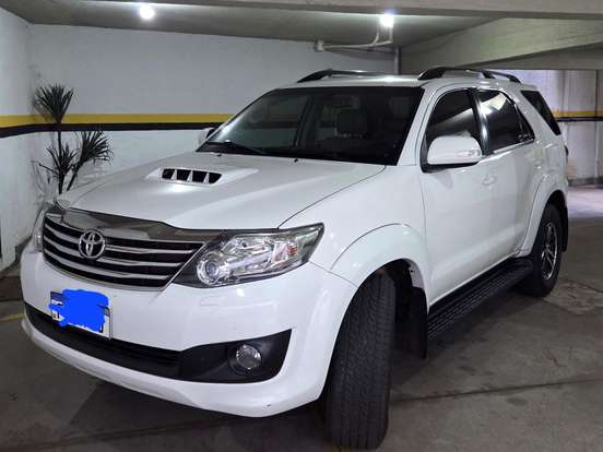 TOYOTA-HILUX SW4-3.0 SRV 4X4 16V TURBO INTERCOOLER DIESEL 4P AUTOMÁTICO TOYOTA-HILUX SW4-2014