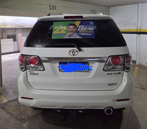 TOYOTA-HILUX SW4-2014