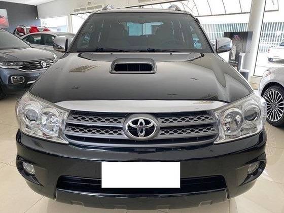 TOYOTA HILUX SW4 3.0 SRV 4X4 7 LUGARES 16V TURBO INTERCOOLER DIESEL 4P AUTOMÁTICO