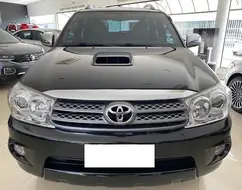TOYOTA HILUX SW4 3.0 SRV 4X4 7 LUGARES 16V TURBO INTERCOOLER DIESEL 4P AUTOMÁTICO TOYOTA HILUX SW4 3.0 SRV 4X4 7 LUGARES 16V TURBO INTERCOOLER DIESEL 4P AUTOMÁTICO