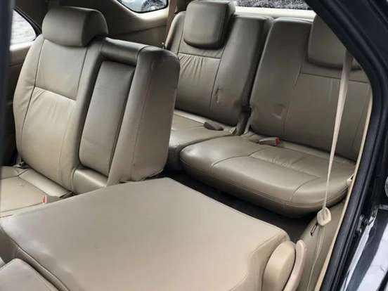 TOYOTA-HILUX SW4-2011
