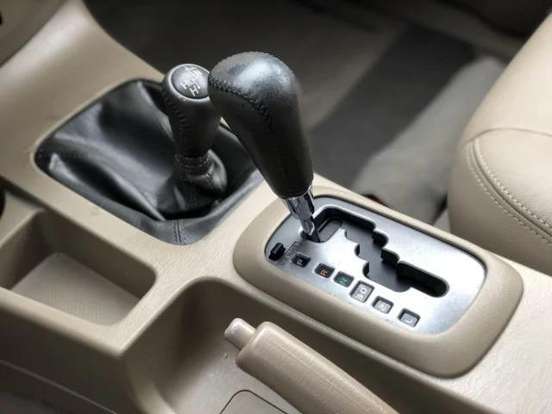 TOYOTA-HILUX SW4-2011