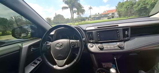 TOYOTA-RAV4-2017