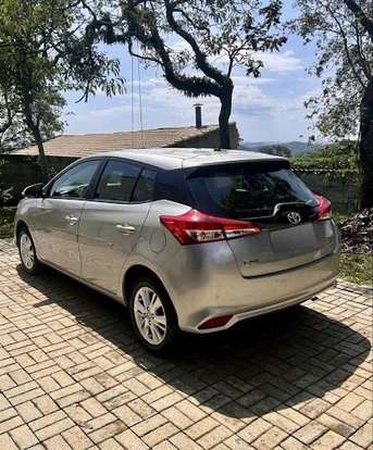 TOYOTA-YARIS-2019