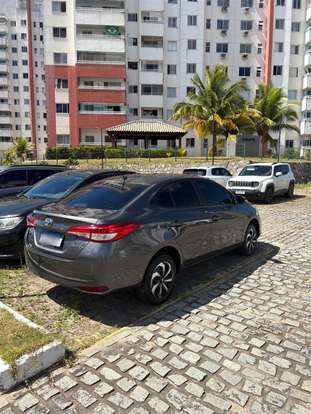 TOYOTA-YARIS-2024