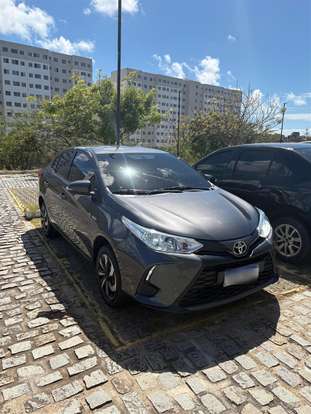 TOYOTA-YARIS-2024