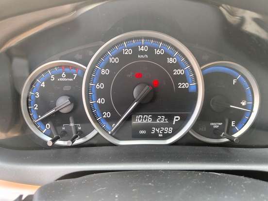 TOYOTA-YARIS-2021