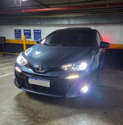 TOYOTA-YARIS-2018
