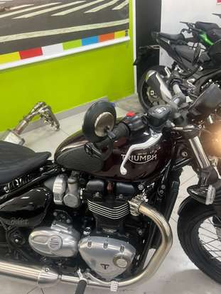 TRIUMPH-BONNEVILLE BOBBER 1200-2018