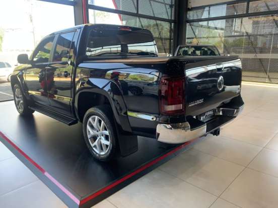 VOLKSWAGEN-AMAROK-2022