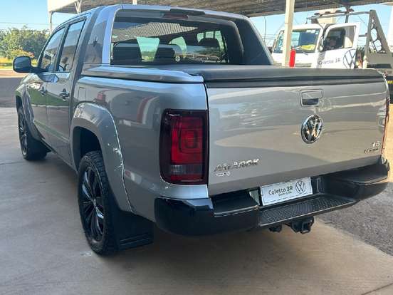 VOLKSWAGEN-AMAROK-2024