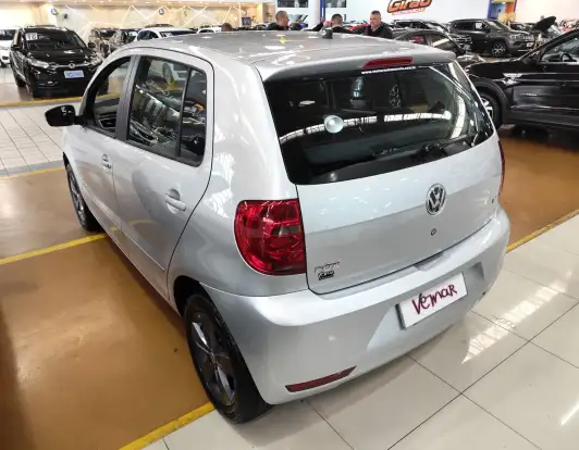 VOLKSWAGEN-FOX-2014
