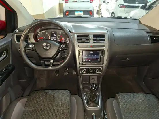 VOLKSWAGEN-FOX-2019