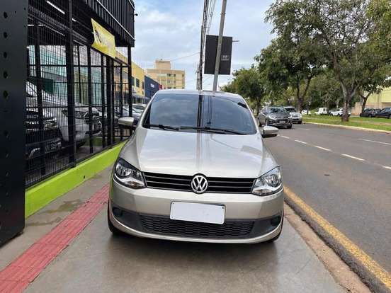 VOLKSWAGEN-FOX-2013