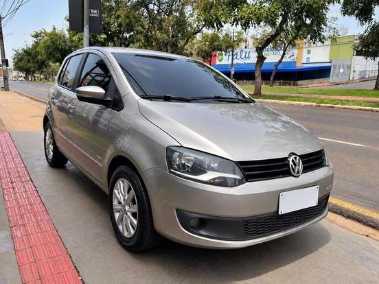 VOLKSWAGEN-FOX-1.0 MI 8V FLEX 4P MANUAL VOLKSWAGEN-FOX-2013