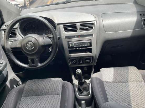 VOLKSWAGEN-FOX-2013