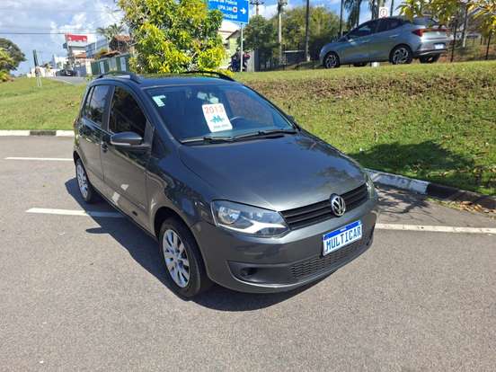 VOLKSWAGEN-FOX-1.0 MI TREND 8V FLEX 4P MANUAL VOLKSWAGEN-FOX-2013
