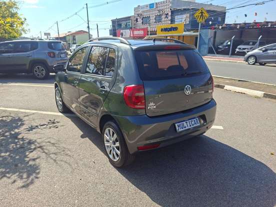 VOLKSWAGEN-FOX-2013