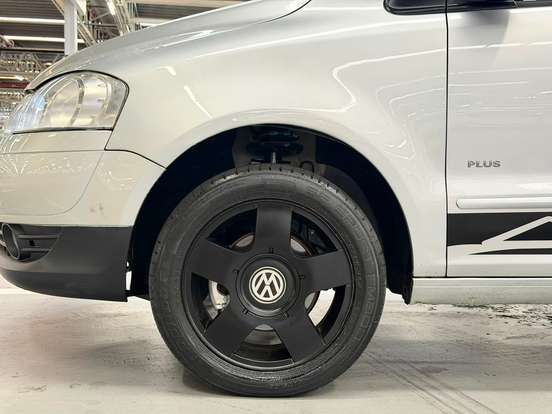 VOLKSWAGEN-FOX-1.6 MI PLUS 8V FLEX 2P MANUAL VOLKSWAGEN-FOX-2008