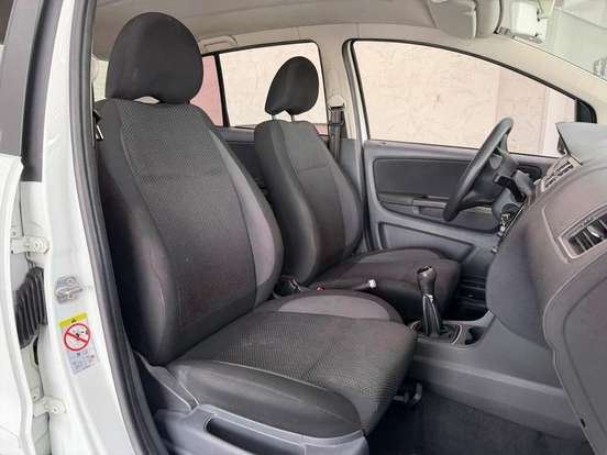 VOLKSWAGEN-FOX-2017