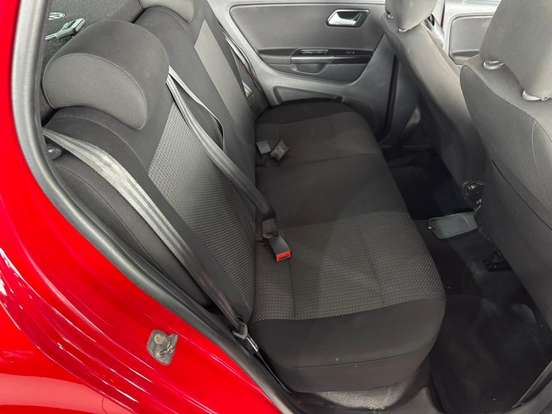 VOLKSWAGEN-FOX-2019