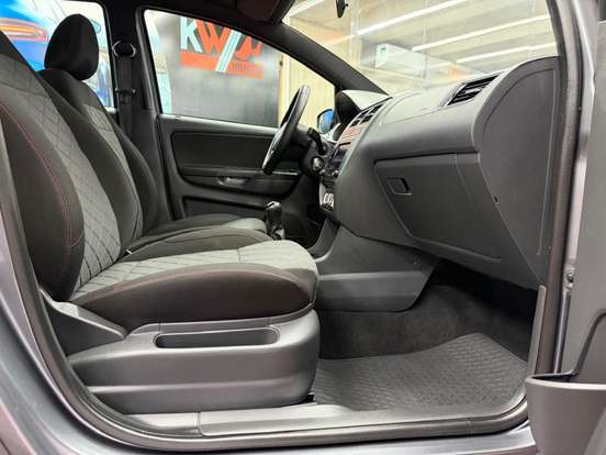 VOLKSWAGEN-FOX-1.6 MSI TOTAL FLEX XTREME 4P MANUAL VOLKSWAGEN-FOX-2019