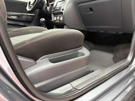VOLKSWAGEN-FOX-1.6 MSI TOTAL FLEX XTREME 4P MANUAL VOLKSWAGEN-FOX-2019