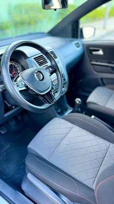 VOLKSWAGEN-FOX-2021