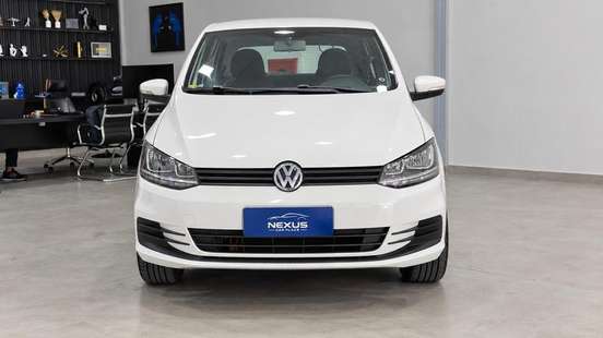 VOLKSWAGEN-FOX-2016