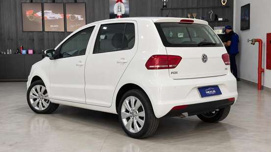 VOLKSWAGEN-FOX-2016