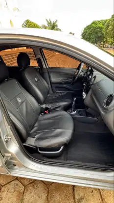 VOLKSWAGEN-GOL-2009