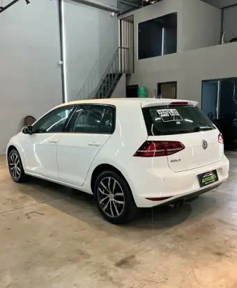 VOLKSWAGEN-GOLF-2014