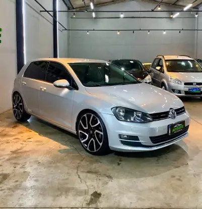 VOLKSWAGEN-GOLF-1.4 TSI HIGHLINE 16V GASOLINA 4P AUTOMÁTICO VOLKSWAGEN-GOLF-2014