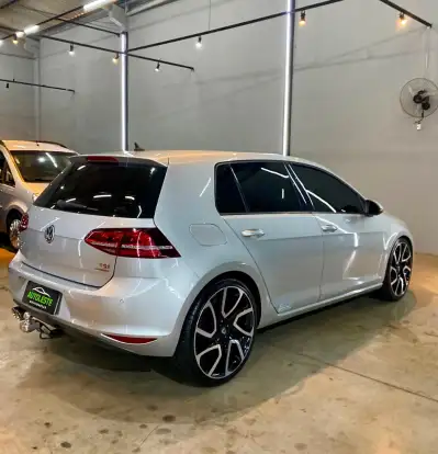 VOLKSWAGEN-GOLF-1.4 TSI HIGHLINE 16V GASOLINA 4P AUTOMÁTICO VOLKSWAGEN-GOLF-2014