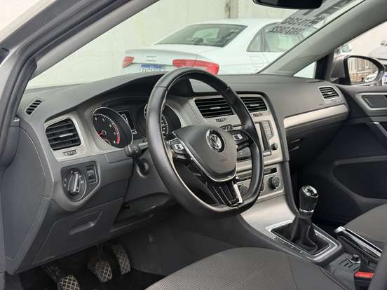 VOLKSWAGEN-GOLF-1.0 TSI COMFORTLINE 12V TOTAL FLEX 4P MANUAL VOLKSWAGEN-GOLF-2017